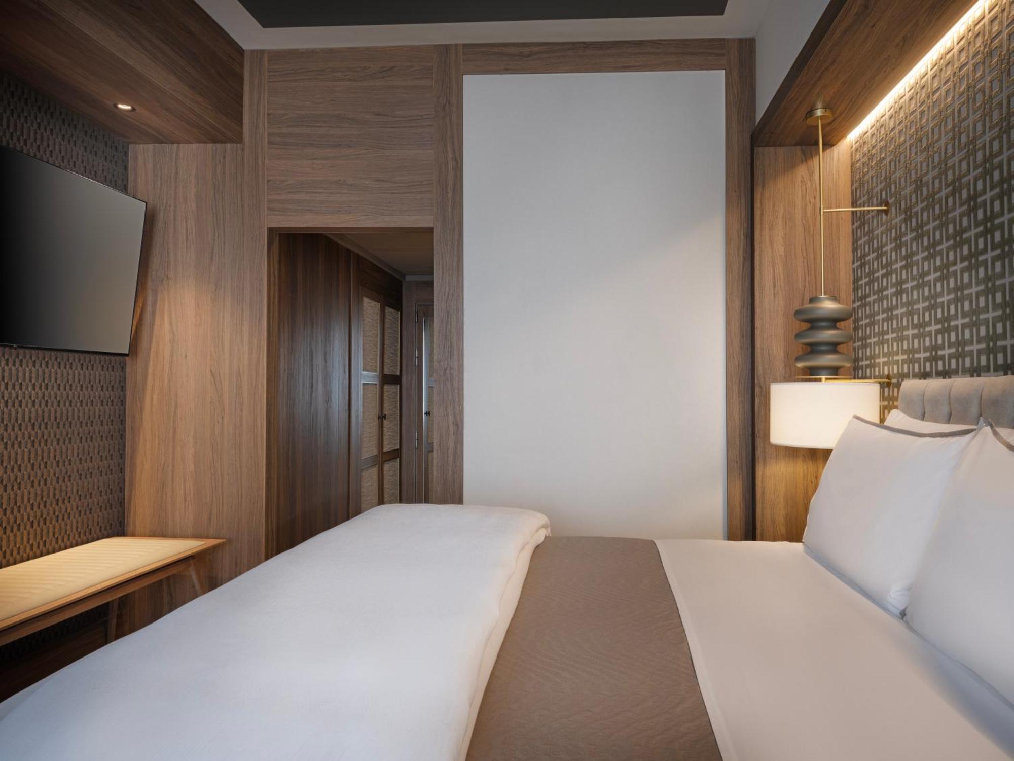 The Westin Madrid Cuzco Hotell Exteriör bild