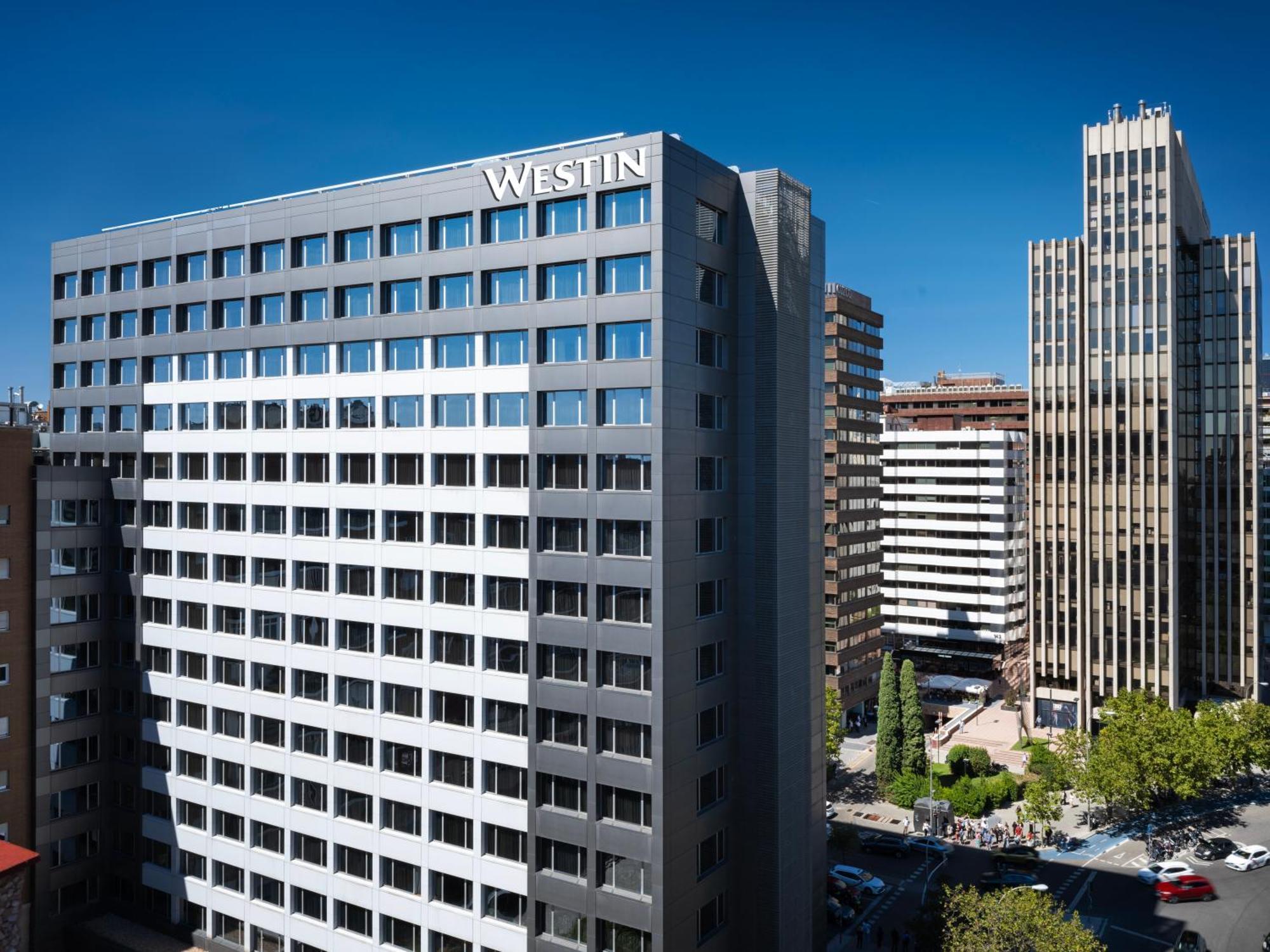 The Westin Madrid Cuzco Hotell Exteriör bild