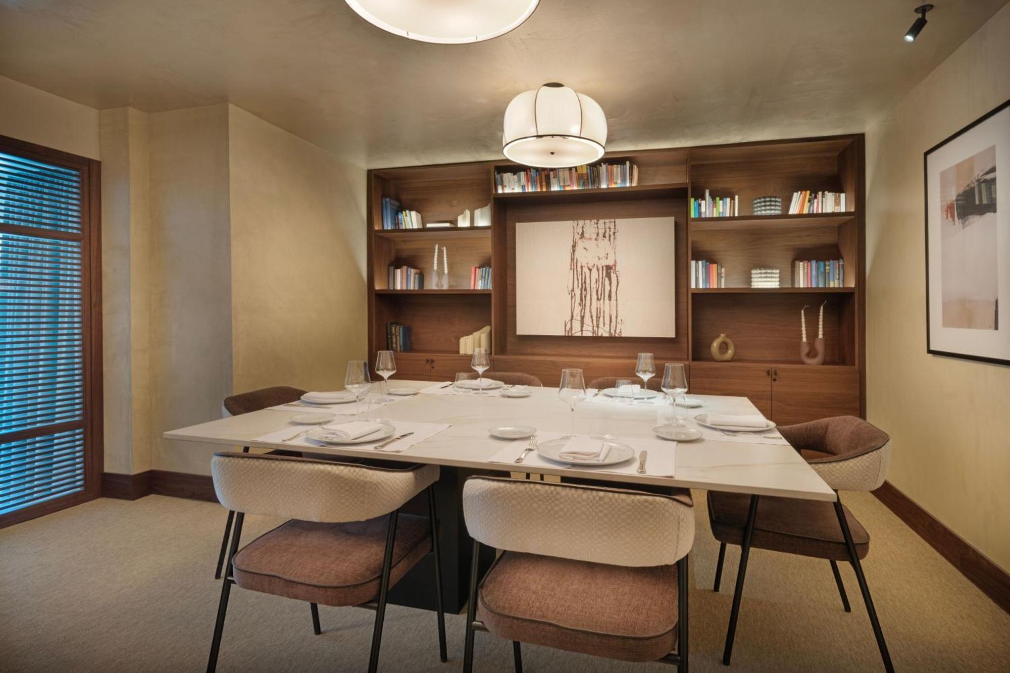 The Westin Madrid Cuzco Hotell Exteriör bild