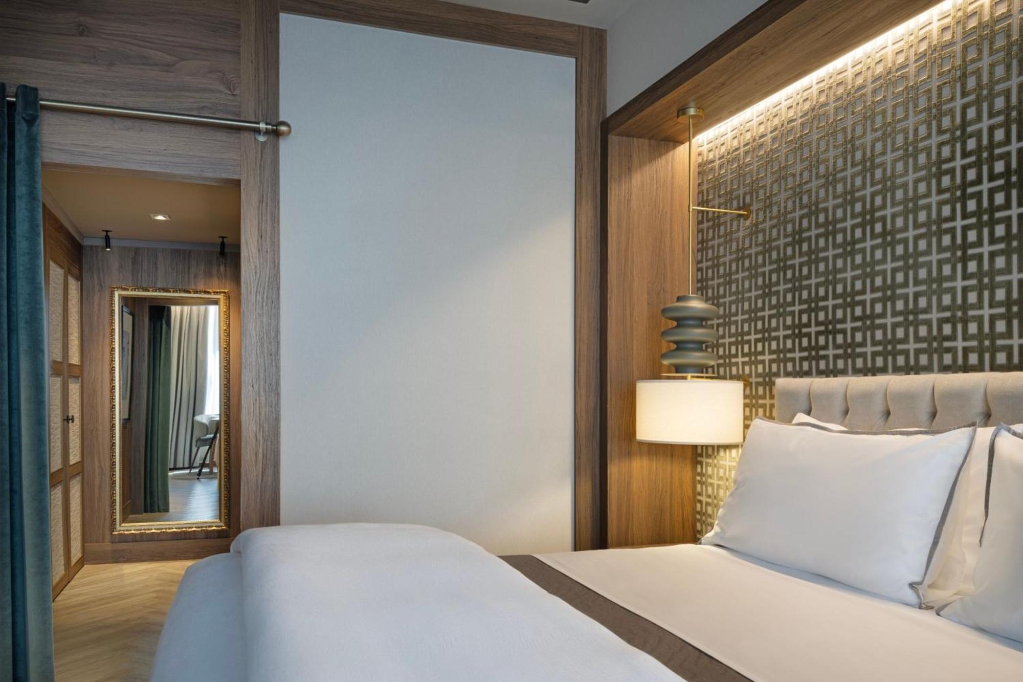 The Westin Madrid Cuzco Hotell Exteriör bild
