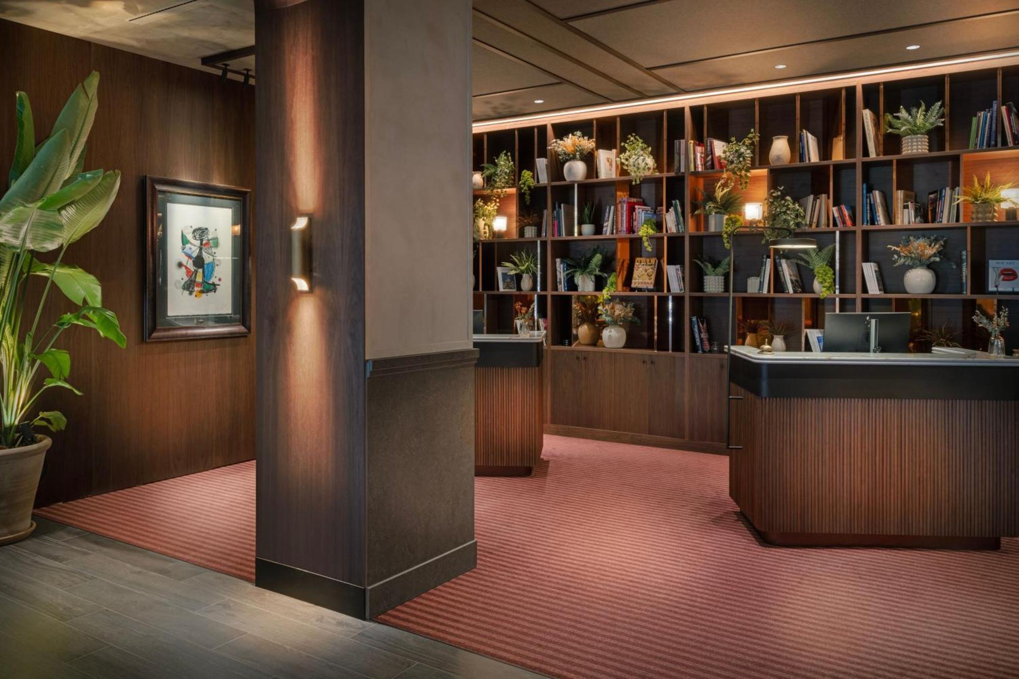 The Westin Madrid Cuzco Hotell Exteriör bild