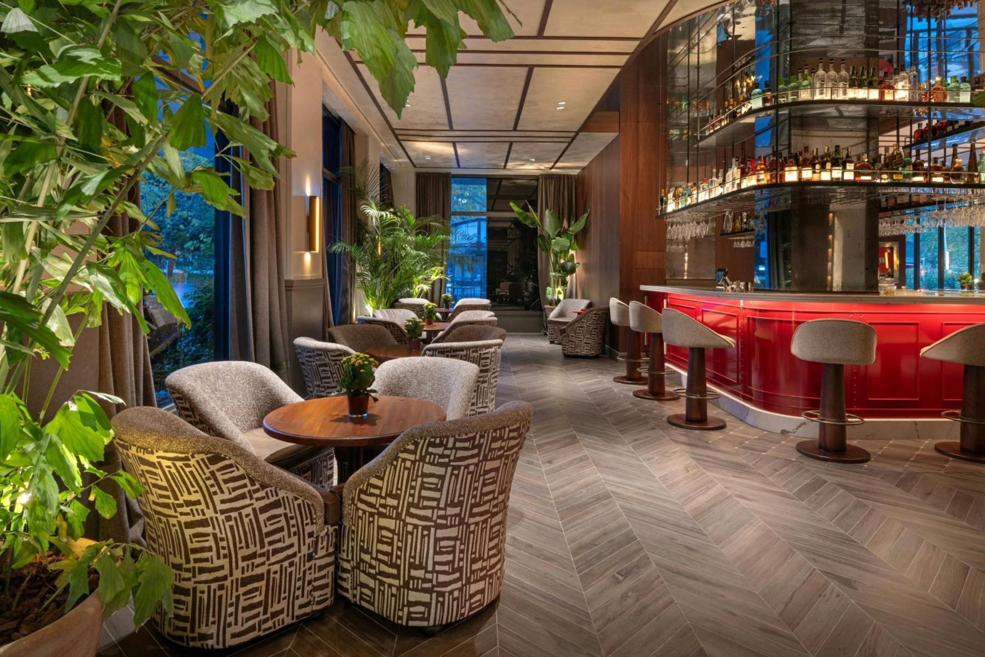The Westin Madrid Cuzco Hotell Exteriör bild
