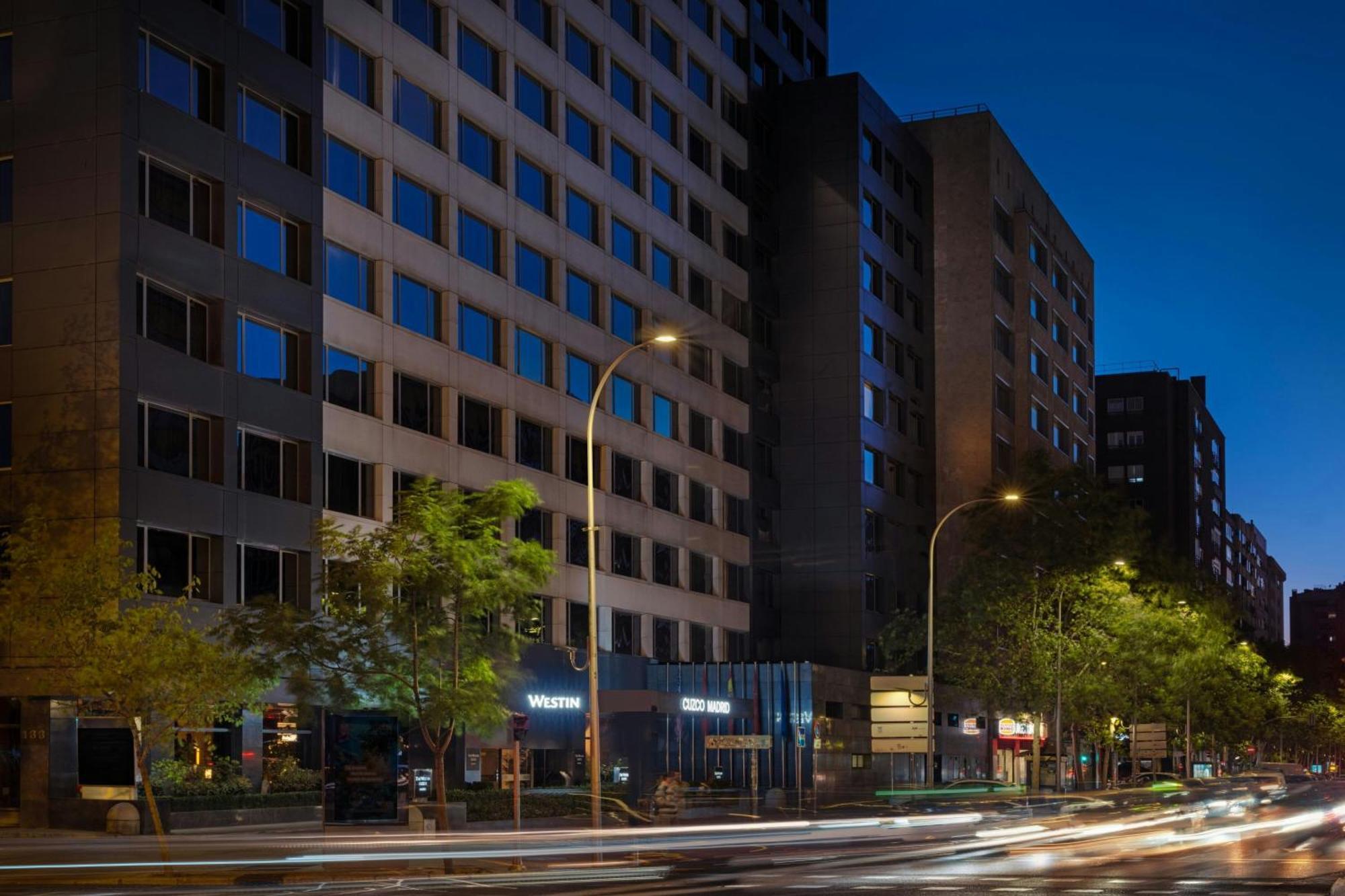The Westin Madrid Cuzco Hotell Exteriör bild